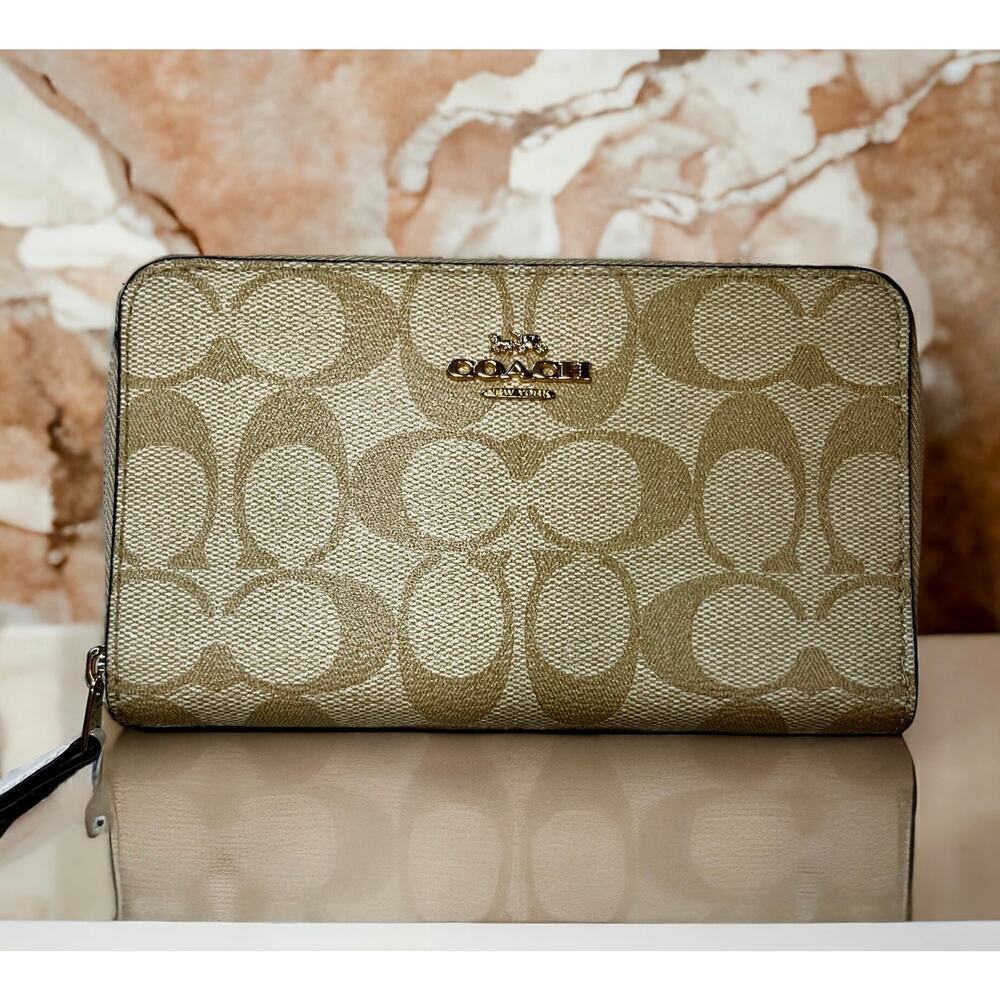 Coach C44512 Medium Signature Zip Around Wallet - Picture 2 of 4
